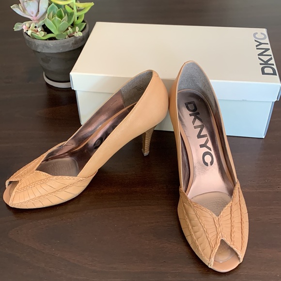 DKNYC Shoes - DKNYC Leather Peep Toe Heel
